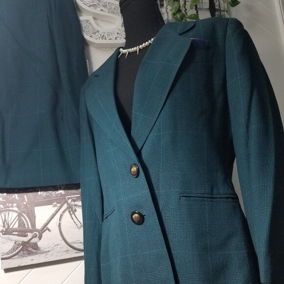 Le Suit Skirt Set Petite - Picture 2 of 5